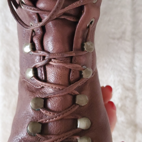 Guess Gwowenson Leather Boots - Picture 6 of 8